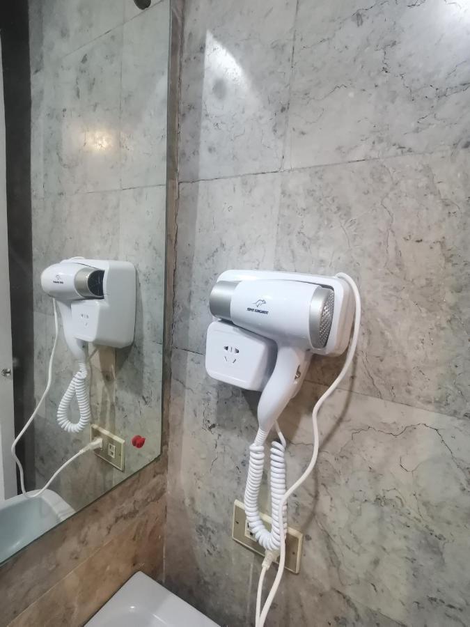 Passion Makati Aparthotel Makati City Kültér fotó
